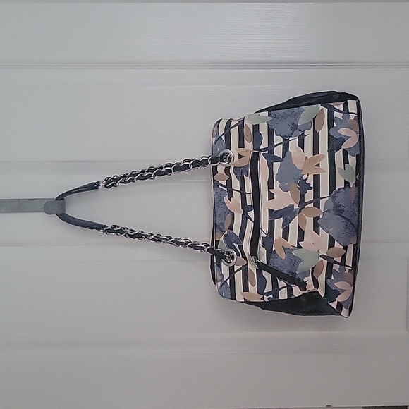 Nicole shoulder bag multicolor, base navy, 6 pouches, 3 zippered pockets - Picture 2 of 5